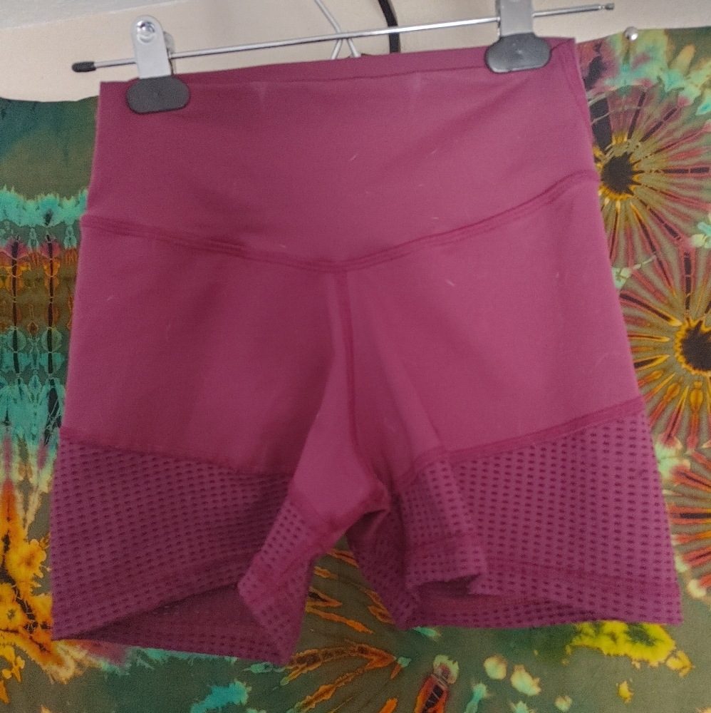 Maroon Bootycrunch Active Shorts